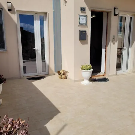 Casa Alecci 1820 게스트하우스 4*