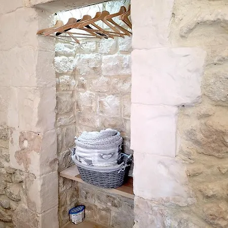 Casa Alecci 1820 Vendégház 4*