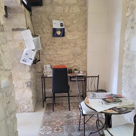 Guest house Casa Alecci 1820 3*