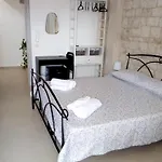 Konukevi Casa Alecci 1820 4*