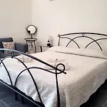 Casa Alecci 1820 Konukevi 4*