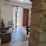 Konukevi Casa Alecci 1820 4*