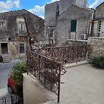 Casa Alecci 1820 Konukevi